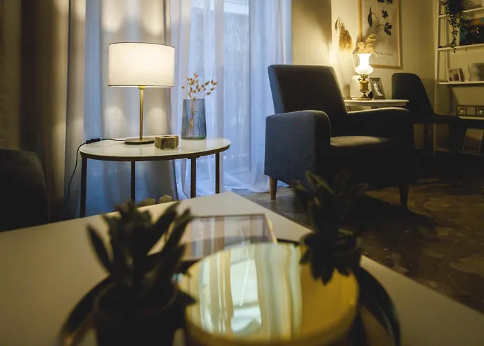 The Harmony House * 纳夫普利翁